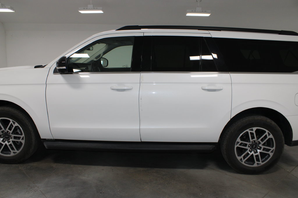 Used 2025 Ford Expedition Max Active AWD/4WD image 6