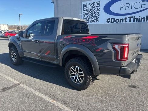 Used 2018 Ford F150 Raptor w/ Equipment Group 801A Mid image 4