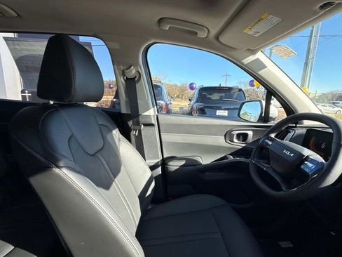 New 2026 Kia Sorento S w/ S Panoramic Sunroof Package image 16