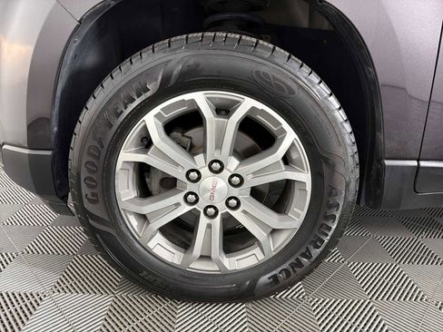 Used 2015 GMC Acadia SLT image 9