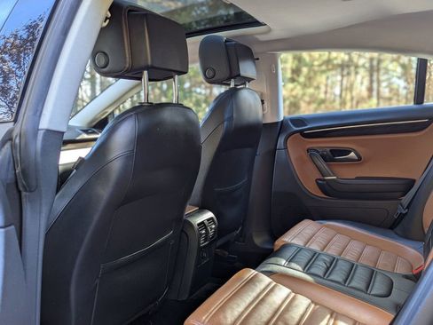 Used 2015 Volkswagen CC Executive image 17