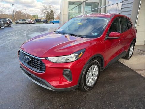 Used 2023 Ford Escape Active w/ Tech Pack #2 image 2