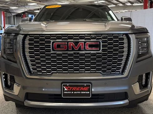 Used 2022 GMC Yukon Denali AWD/4WD image 2