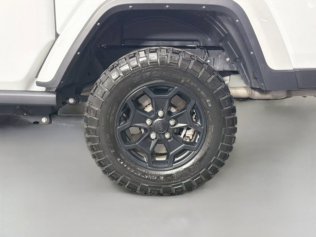 Used 2022 Jeep Gladiator Sport AWD/4WD image 29