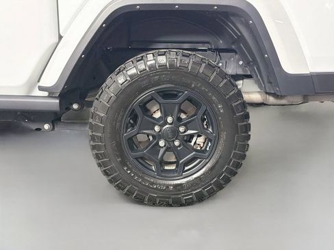 Used 2022 Jeep Gladiator Sport AWD/4WD image 29