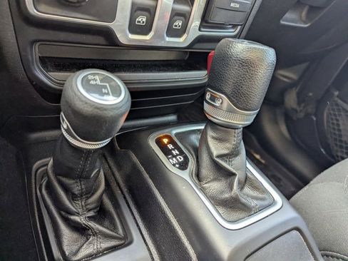 Used 2018 Jeep Wrangler Sport S image 10