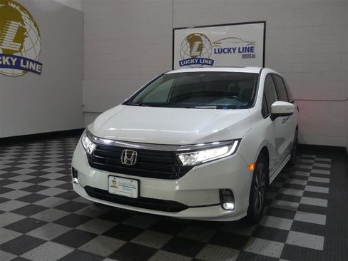 Used 2023 Honda Odyssey Touring image 4