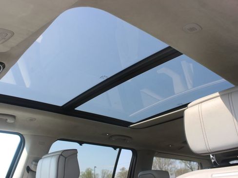 Used 2023 Jeep Grand Wagoneer Series II w/ Flexible Seating Group image 34