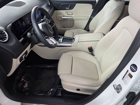 Certified 2025 Mercedes-Benz GLA 250 GLA 250 image 9