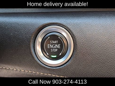Used 2021 Cadillac Escalade Premium Luxury AWD/4WD image 23