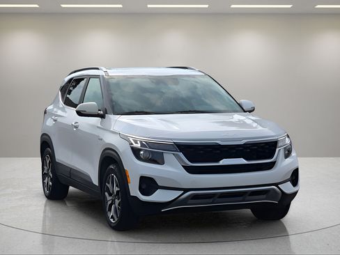Used 2022 Kia Seltos EX AWD/4WD image 1
