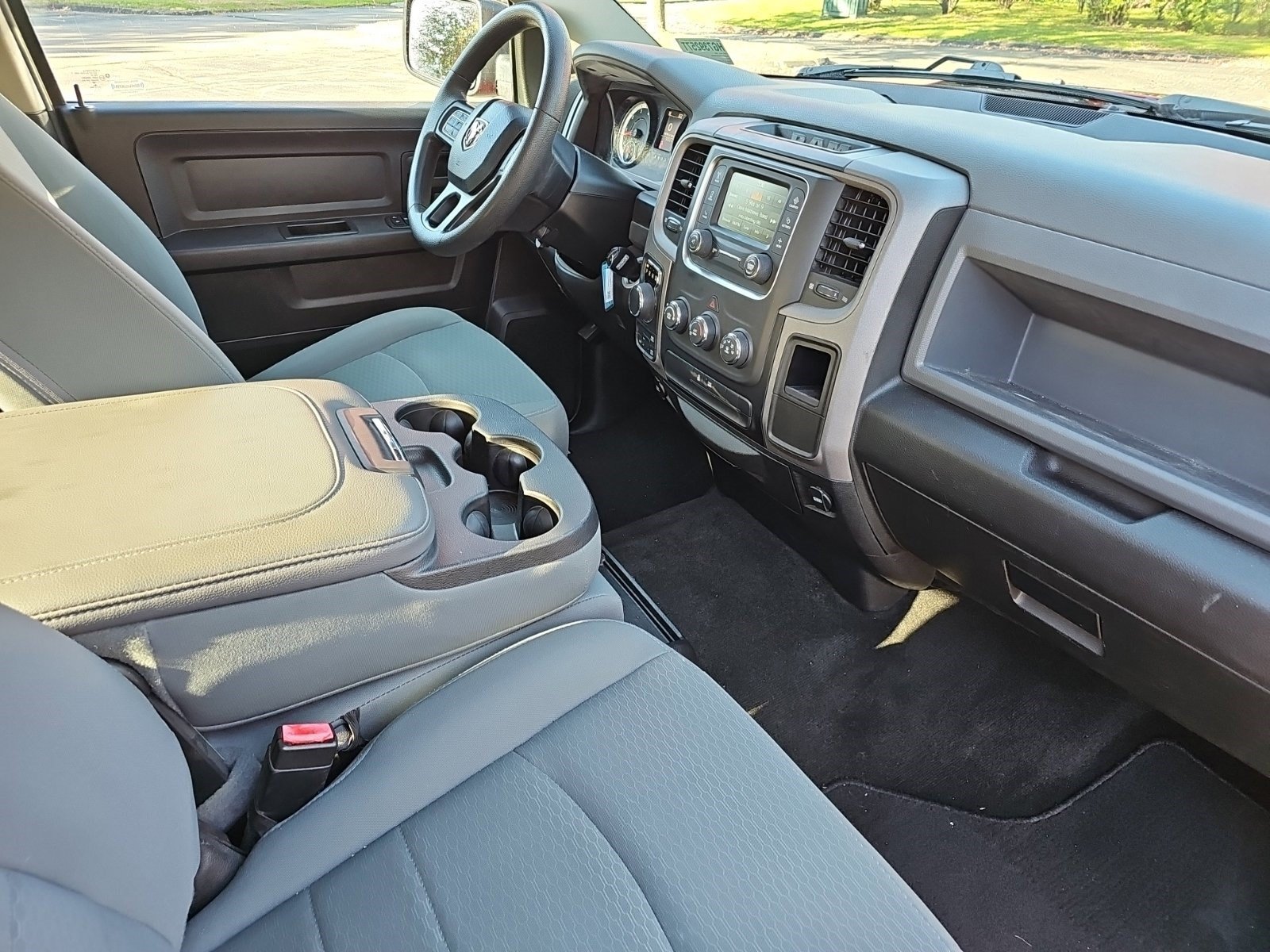 Used 2017 RAM 1500 Express w/ Express Value Package AWD/4WD image 10
