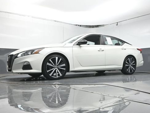 Used 2019 Nissan Altima 2.5 SR FWD image 34