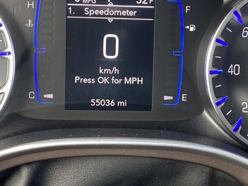 Used 2019 Chrysler Pacifica LX image 27