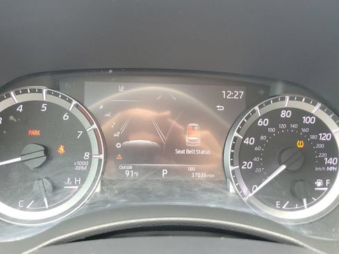 Used 2023 Toyota Highlander XLE FWD image 23