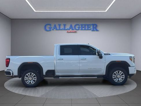 Used 2022 GMC Sierra 2500 Denali AWD/4WD image 3