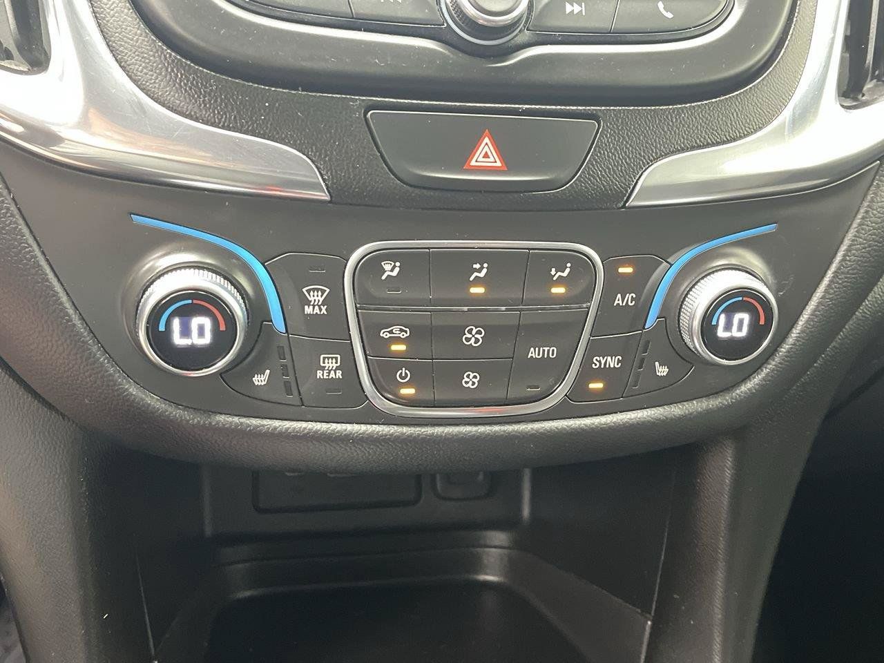 Used 2021 Chevrolet Equinox LT AWD/4WD image 19