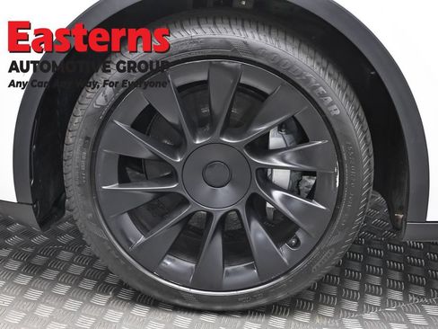 Used 2021 Tesla Model Y Long Range AWD/4WD image 26