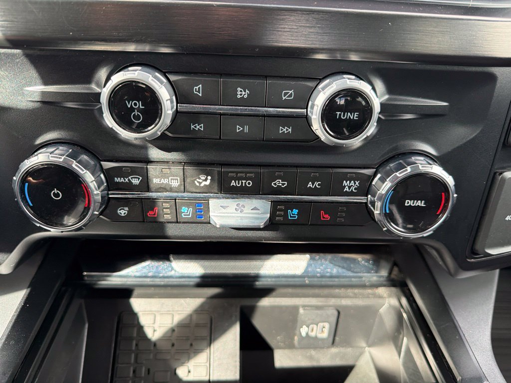 Used 2024 Ford F350 Lariat w/ Lariat Ultimate Package AWD/4WD image 11