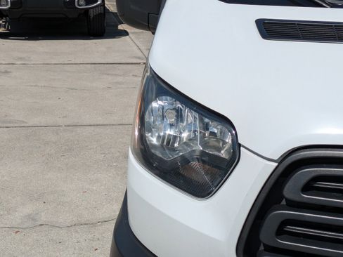 Certified 2019 Ford Transit 150 XL RWD image 9