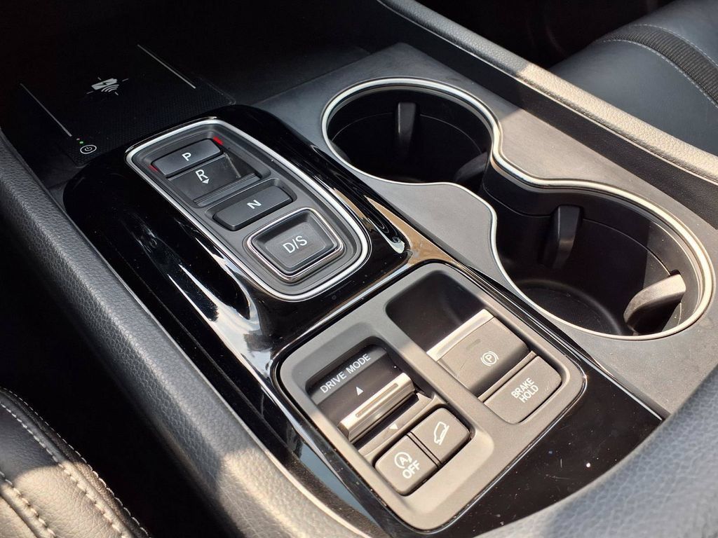 Used 2023 Honda Pilot Touring image 19
