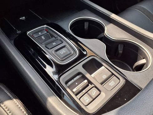 Used 2023 Honda Pilot Touring image 19