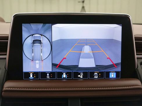 Used 2021 Chevrolet Tahoe High Country AWD/4WD image 18
