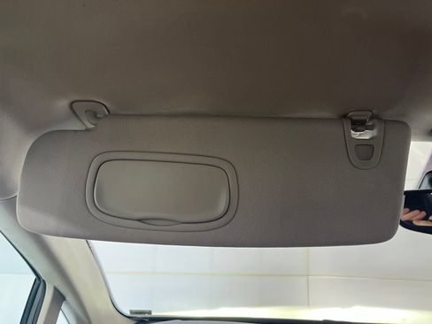 Used 2023 Chrysler Pacifica Limited FWD image 75
