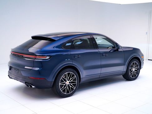 New 2026 Porsche Cayenne Coupe image 9