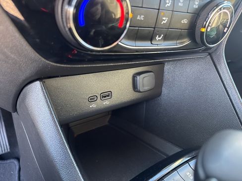 Used 2024 Buick Encore GX Sport Touring image 23