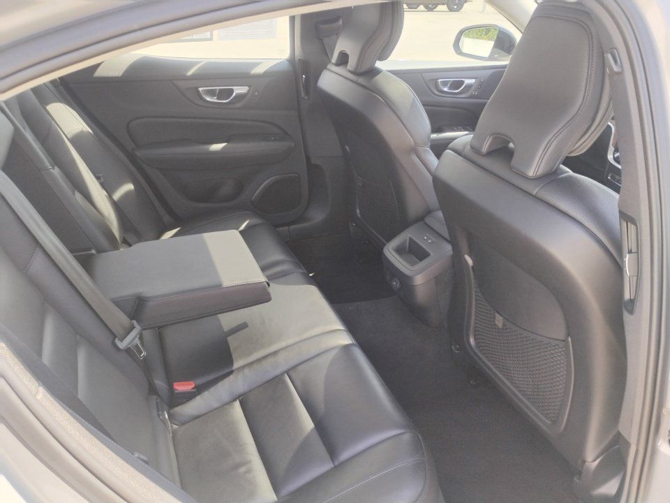 Used 2024 Volvo S60 B5 Plus FWD image 29