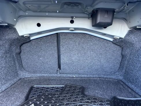 Used 2023 Volkswagen Jetta SE w/ Panoramic Sunroof Package image 18