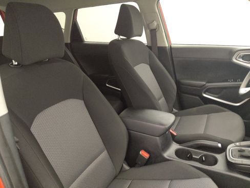 Used 2022 Kia Soul LX FWD image 21
