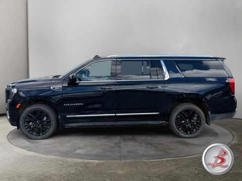 Used 2021 GMC Yukon XL SLT w/ Rear Media and Nav Package AWD/4WD image 4