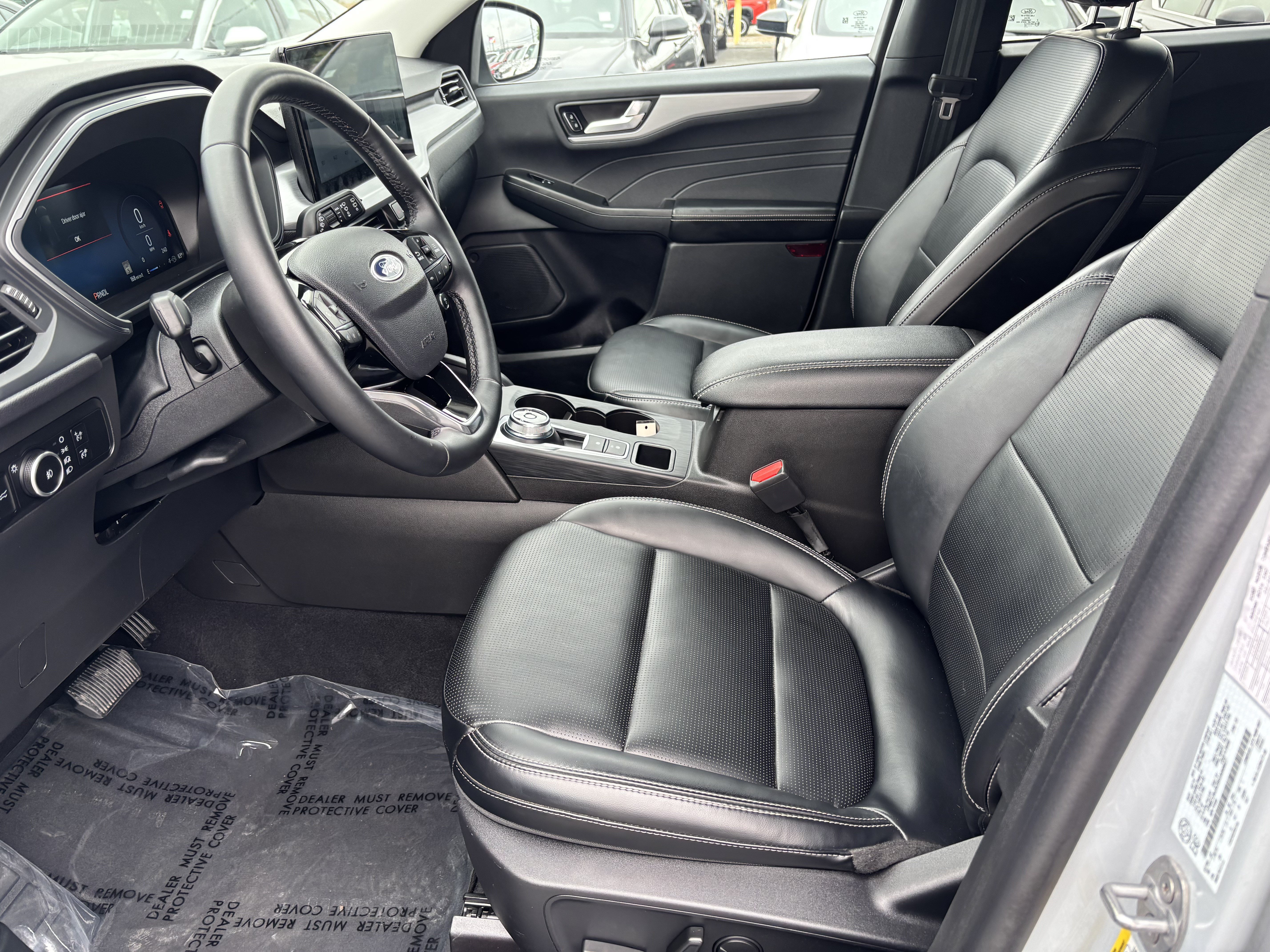 Used 2025 Ford Escape Platinum AWD/4WD image 10