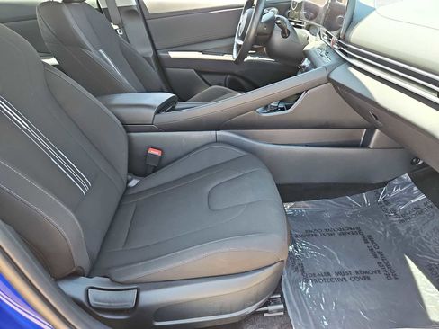 Certified 2025 Hyundai Elantra SEL FWD image 21