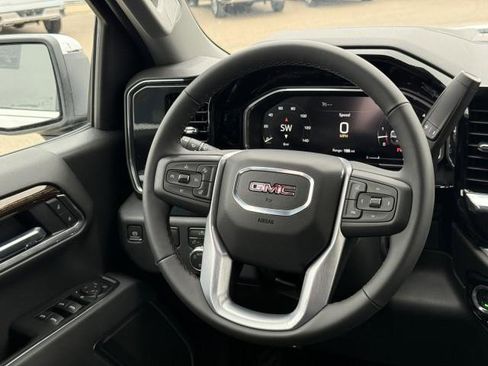 New 2026 GMC Sierra 1500 SLE image 26