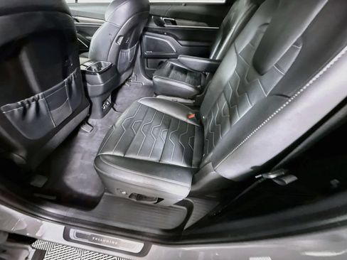Used 2022 Kia Telluride SX w/ SX Prestige Package AWD/4WD image 28