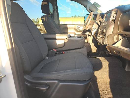 Used 2022 Chevrolet Silverado 2500 Custom w/ Custom Value Package AWD/4WD image 4