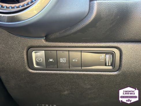 Certified 2024 Chevrolet Equinox EV LT FWD image 15