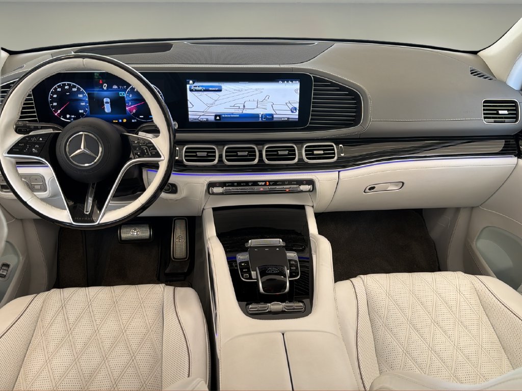 Used 2025 Mercedes-Benz Maybach GLS 600 4MATIC image 27