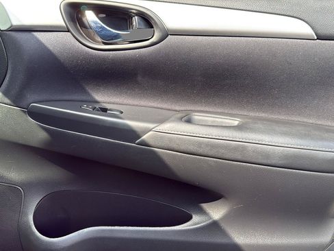 Used 2016 Nissan Sentra S FWD image 24