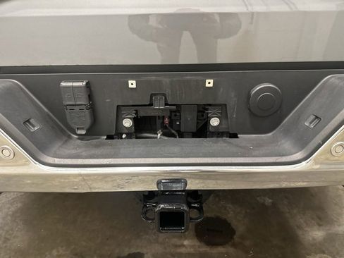 Used 2022 Chevrolet Silverado 1500 LTZ w/ LTZ Premium Package image 39