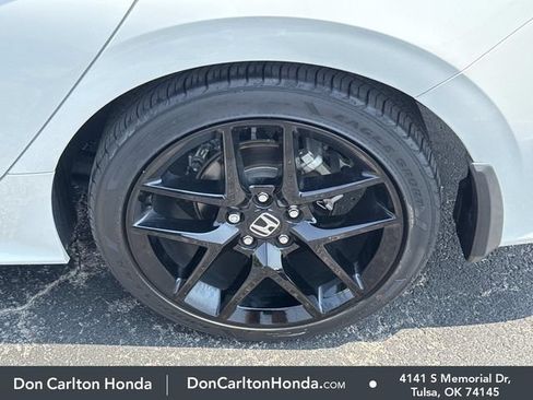 Used 2023 Honda Civic Sport image 10