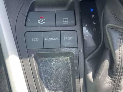 Used 2024 Toyota RAV4 XLE FWD image 39