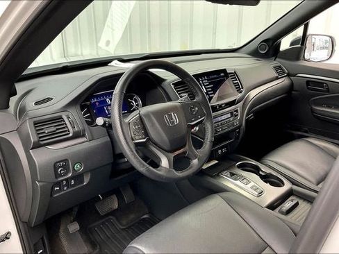 Certified 2023 Honda Passport EX-L image 17