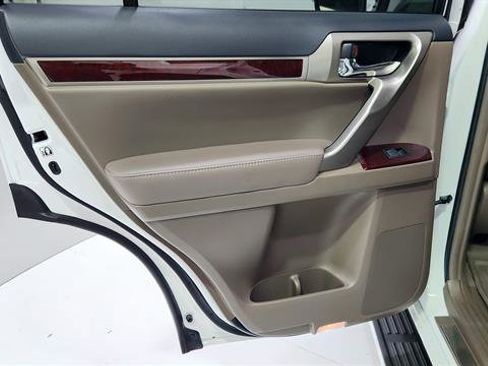 Used 2019 Lexus GX 460 Premium image 28