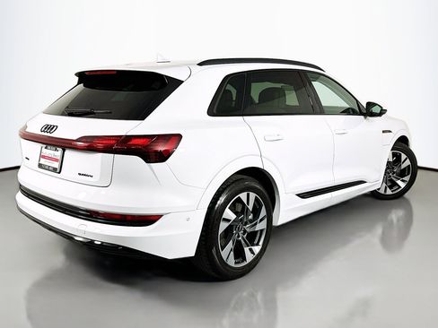 Used 2023 Audi e-tron Premium w/ Convenience Plus Package image 14