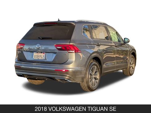 Used 2018 Volkswagen Tiguan SEL image 8
