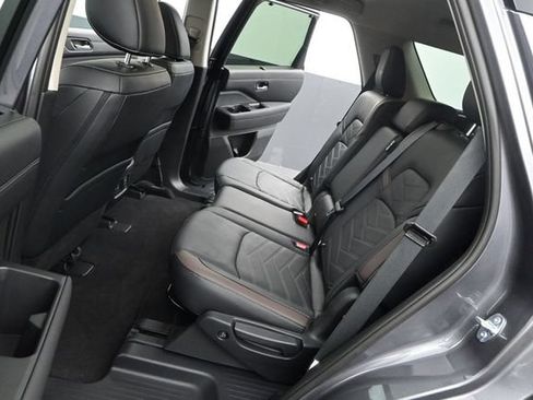 Used 2025 Nissan Pathfinder Platinum w/ Cargo Package FWD image 14